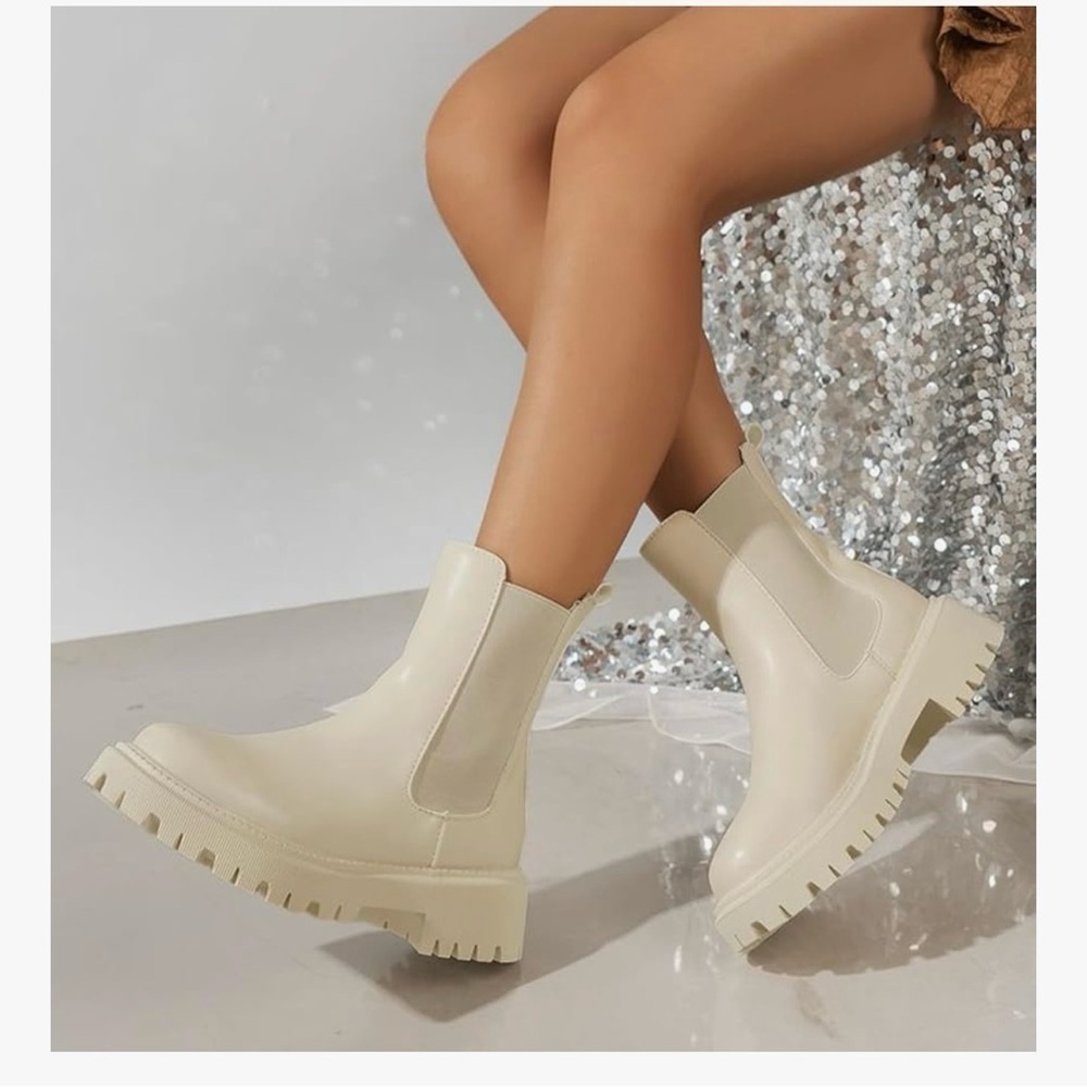 ZBY Cream Chelsea Boots